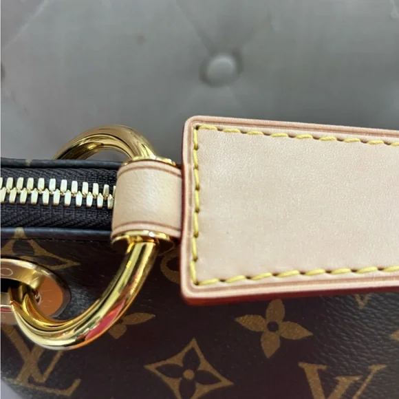 NEW Louis Vuitton Berri HOBO Bag - Picture 6 of 13